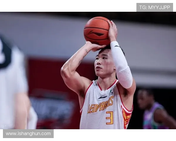 上海篮球队中路突破革新探索新战术提升球队整体实力与竞争力