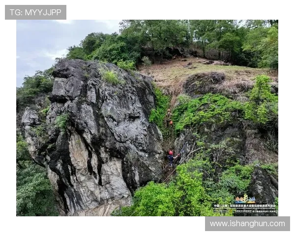 攀岩运动中的心理素质提升探讨：北京攀岩队的成功经验与启示