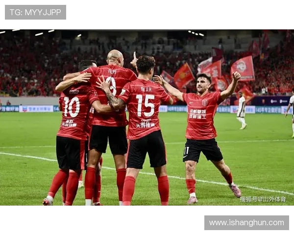 成都蓉城迎战北京人和全力争胜展现足球激情与实力对决