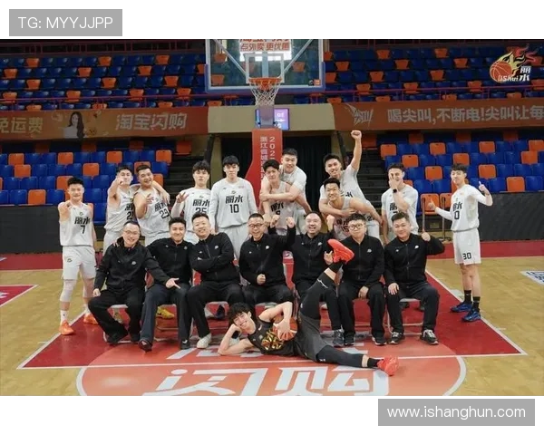 广州篮球队逆袭之路的真实记录与奋斗精神的传承 广州篮球队逆袭之路的真实记录与奋斗精神的传承